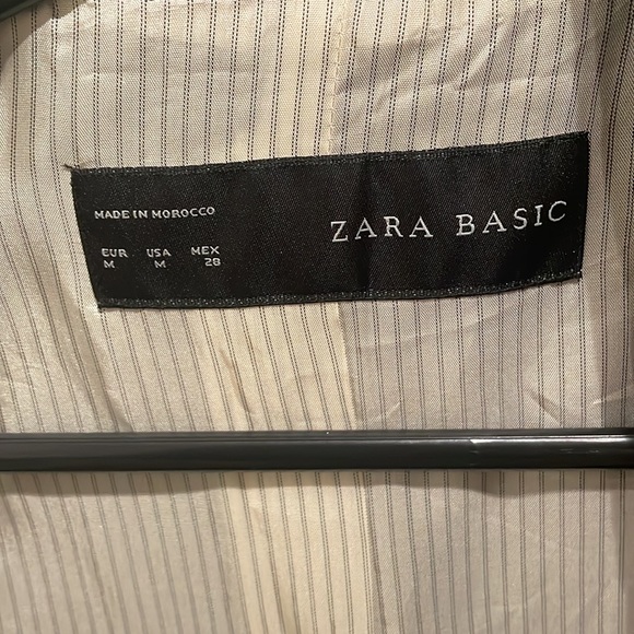 Zara navy blue blazer in size medium USA sizing gently used - Picture 2 of 12